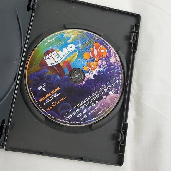 Finding Nemo DVD (2-Disc Collector’s Edition) - Picture 3 of 4